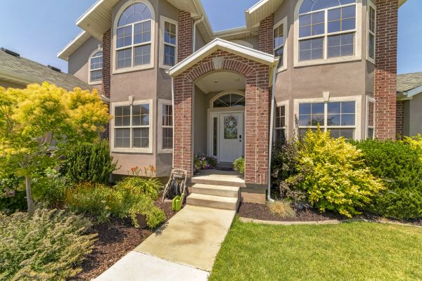 Cost of Transom Window Replacement in Yuba City